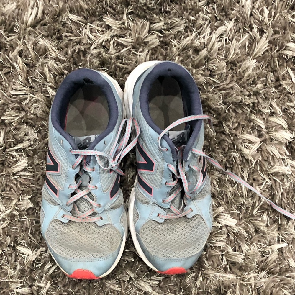 New balance tennis’s shoes